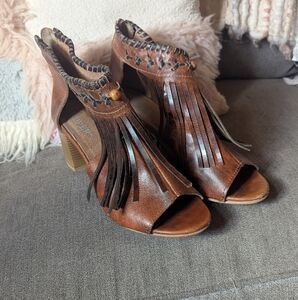 Roper Leather Fringe Sandals W Bead Details Size9